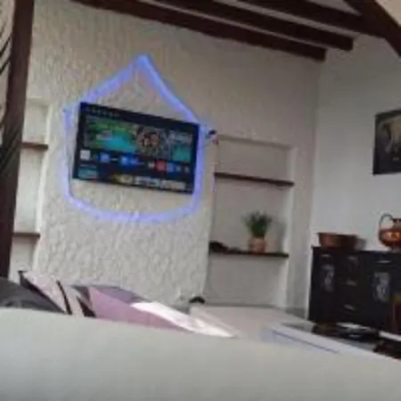 La Canardière House * Chatel-de-Neuvre